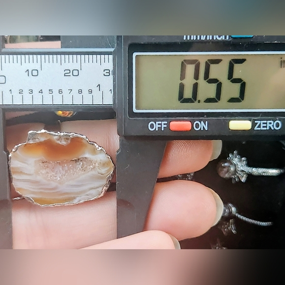 Druzy Agate Geode Ring. Adjustable Crystal Jewlery - Picture 6 of 6